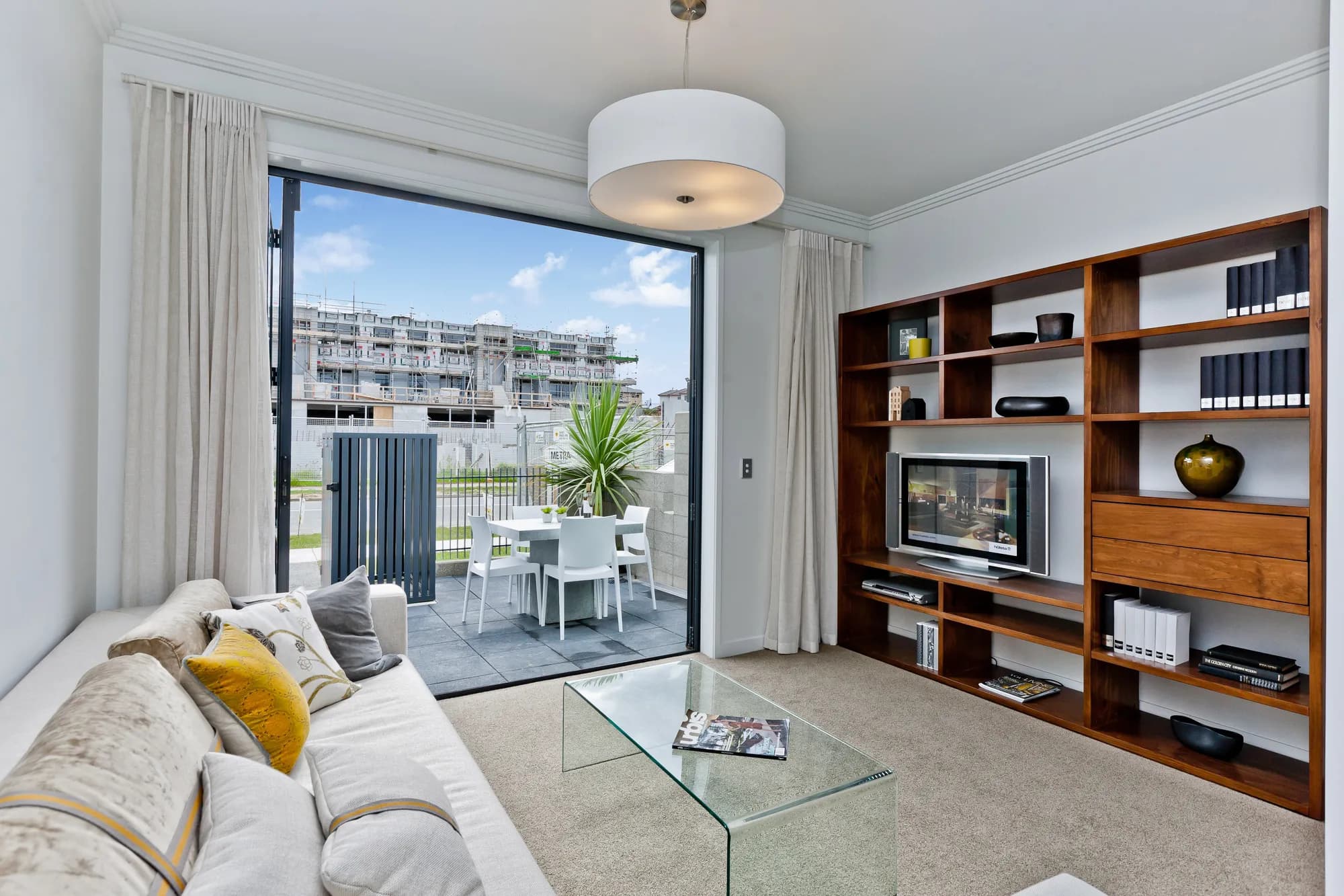 Norwood Drive, Flat Bush — image 1 of 6