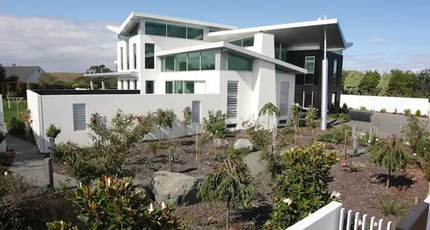River Road Residence, Hamilton — image 4 of 6